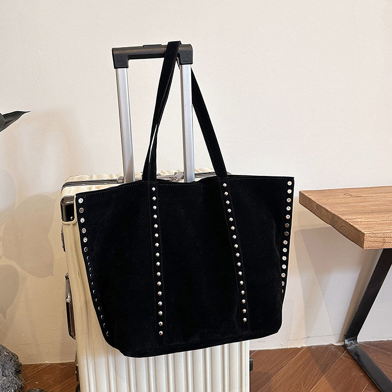 Verona - Bolso Shopper de Ante con Tachuelas