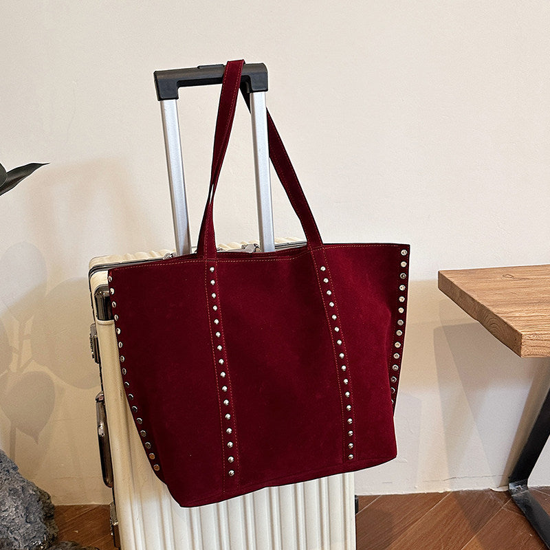 Verona - Bolso Shopper de Ante con Tachuelas
